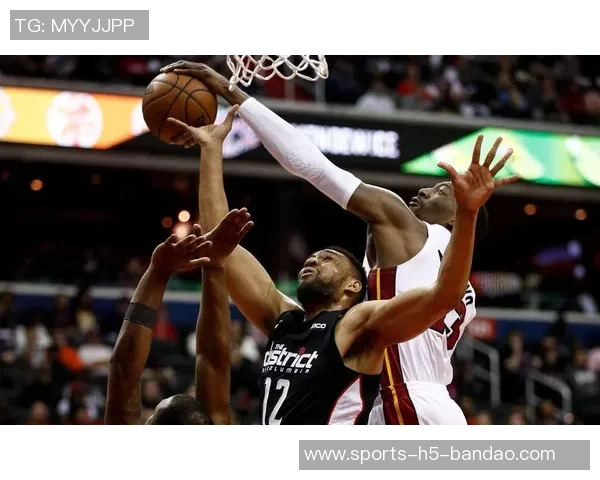 阿德巴约全场最高31分展现实力正负值唯一为正助球队赢得胜利