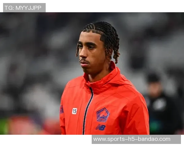 罗马以2500万欧元签下18岁马赛前锋瓦斯正式加盟球队 罗马以2500万欧元签下18岁马赛前锋瓦斯正式加盟球队