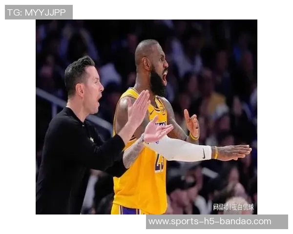 雷迪克谈首发阵容调整詹姆斯缺阵让球队选择变得更加复杂 雷迪克谈首发阵容调整詹姆斯缺阵让球队选择变得更加复杂